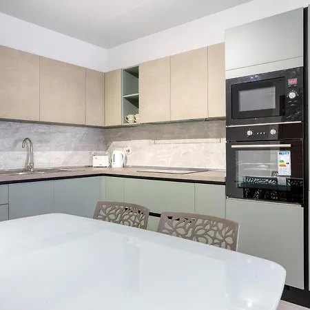 Brand New With Wifi & Comfy Bed By 360 Estates